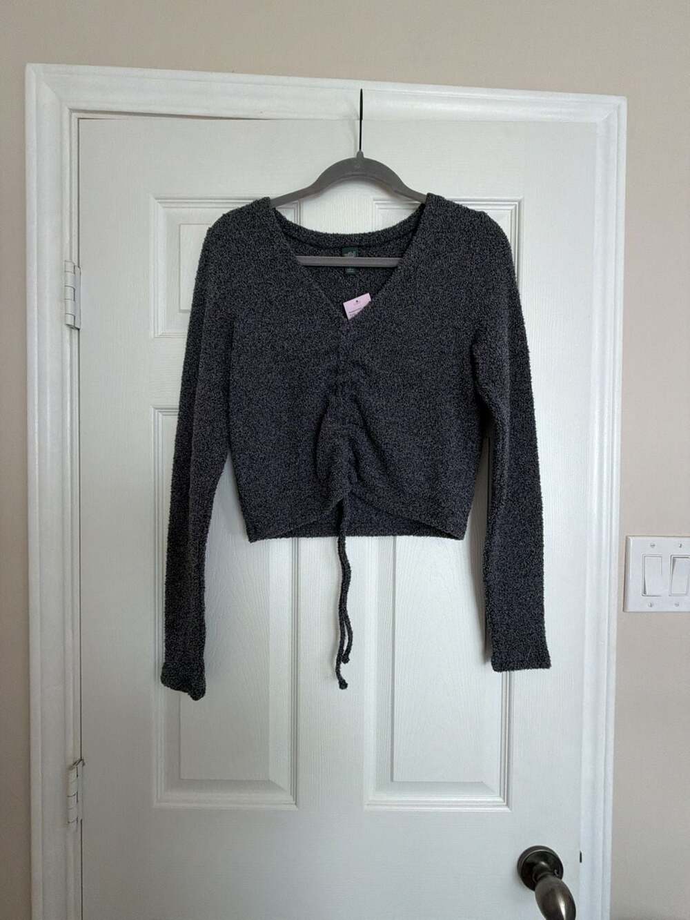 Wild Fable Long Sleeve V Neck Ruched Front Fitted Sweater Knit T-Shirt